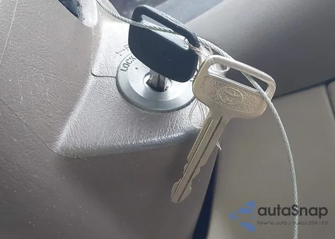 2001 Toyota Corolla Ce z USA, uszkodzony, nr VIN 2T1BR12EX1C416688